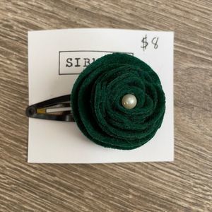 Small shop handmade felt flower clip